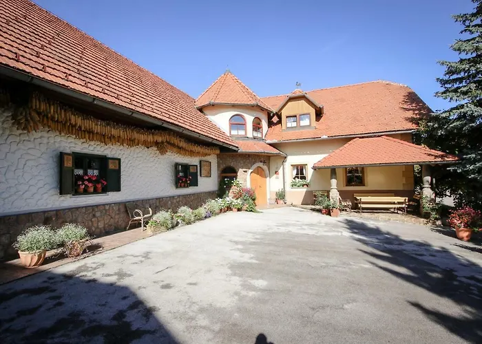 Moj Dom-toplak Casa de hóspedes Jursinci